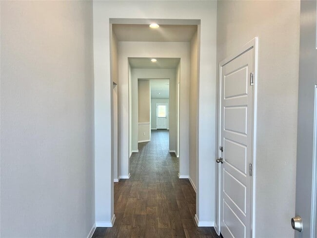Photo - 144 Edward R Gaytan St