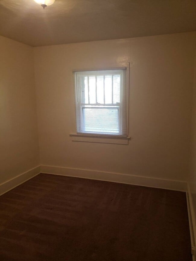Photo - 2 BR Near Downtown