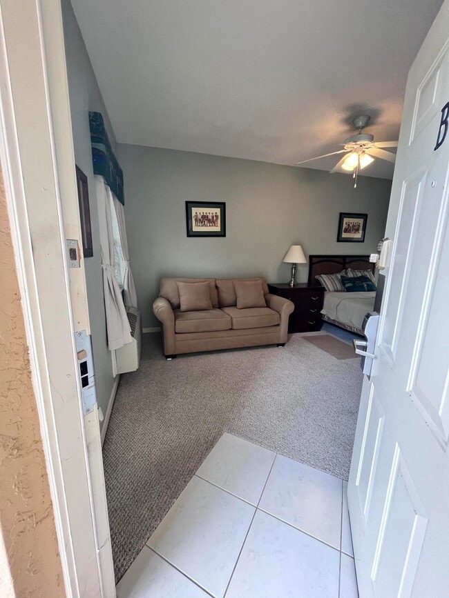 Photo - 8925 Sandshot Ct Unit B