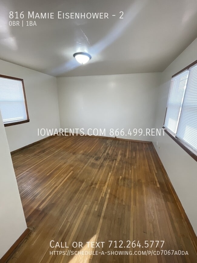 Building Photo - 816 Mamie Eisenhower Ave Unit 2