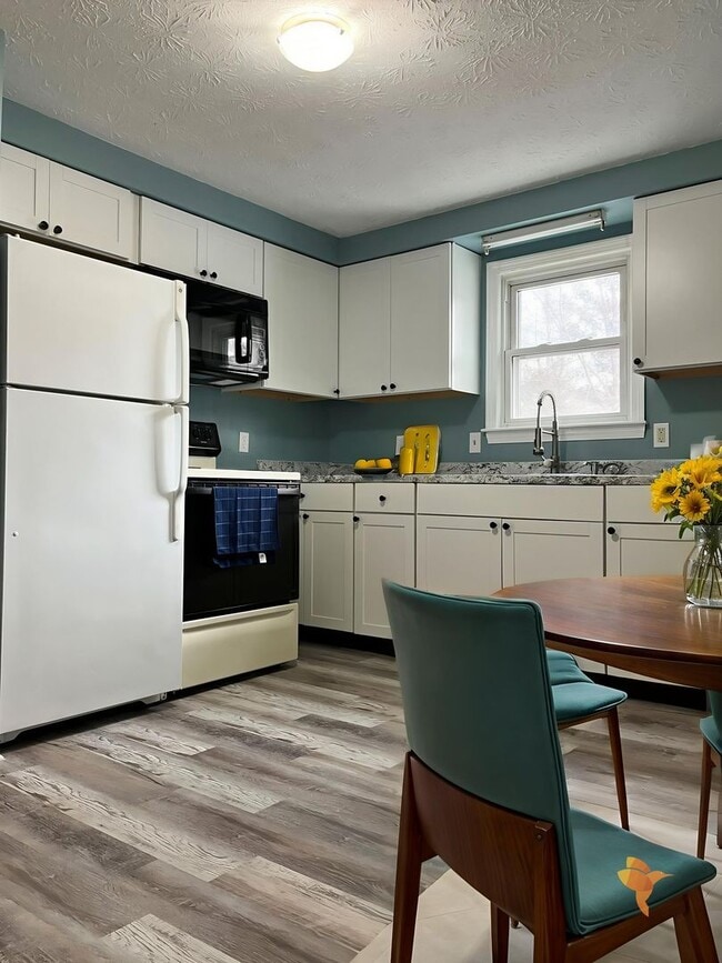 Photo - 172 Broadway Unit Apartment # 4