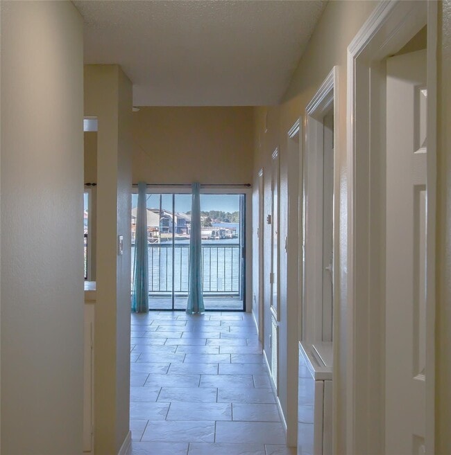 Photo - 202 Lakeview Terrace Unit H
