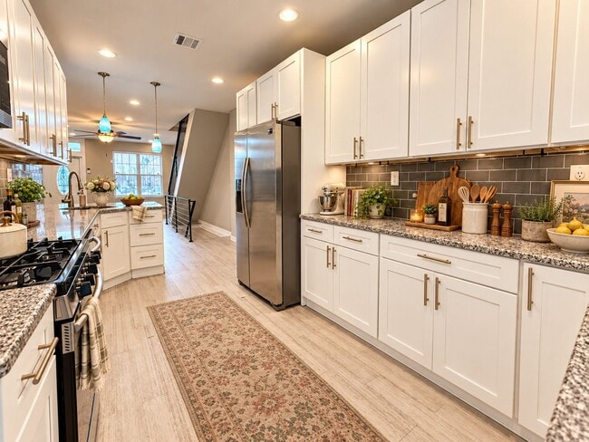 More Room to Live: 3 Bedrooms, Finished Basement & Backyard in Point Breeze
