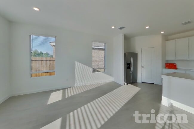1820 Adams Dr