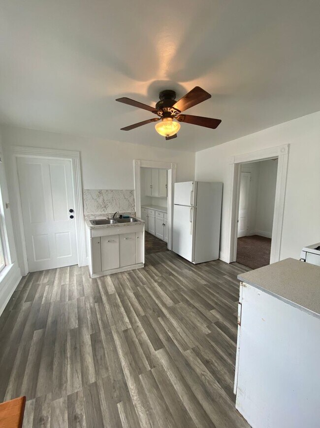 Photo - 677 Frederick St Unit 677 Frederick St A