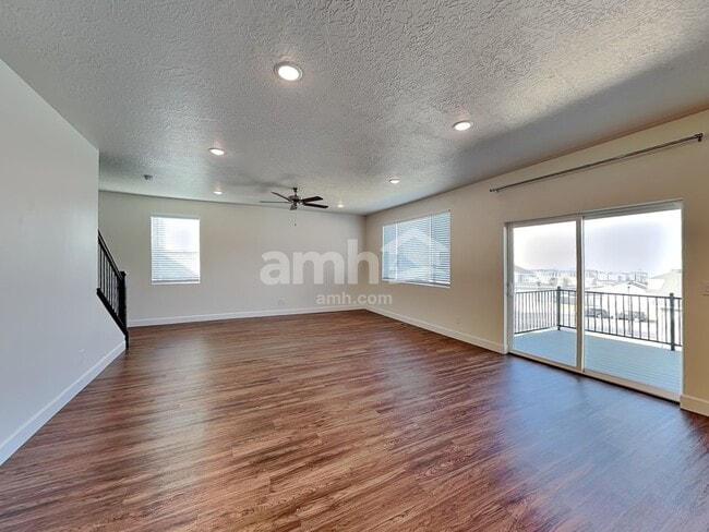 Photo - 1273 N Rickshaw Ln