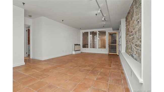 Photo - 42 S Main St Unit 4L