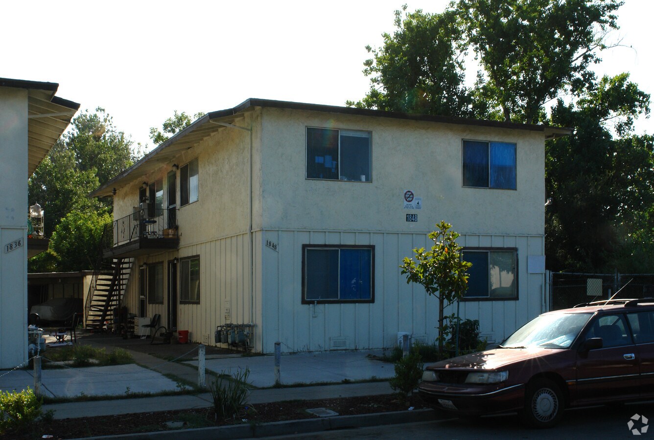 Photo - 1828-1848 Rock Spring Dr