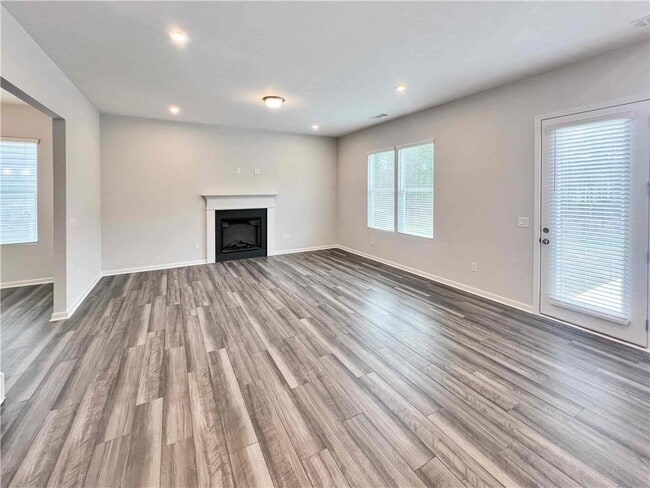 Photo - 283 Brighton Bnd Ln