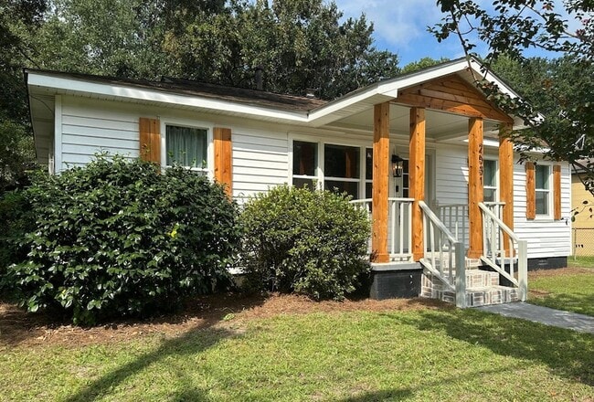 Building Photo - 2531 Wecco St