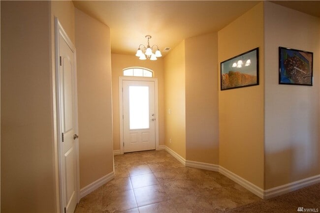 Photo - 523 N Paxson Dr