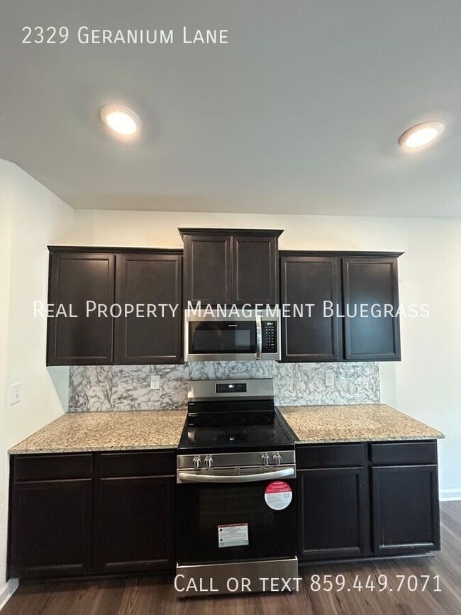 Photo - 2329 Geranium Ln