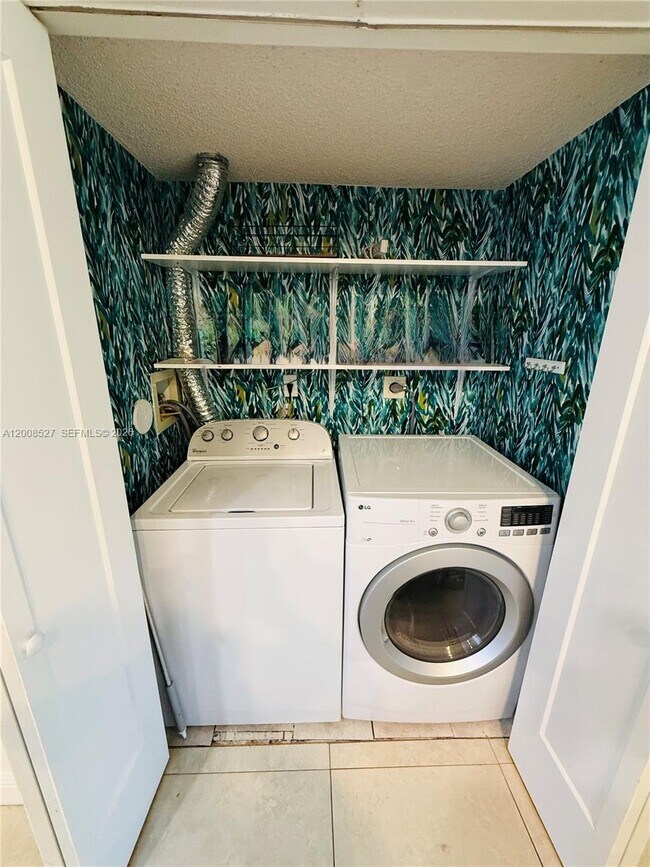 Photo - 117 NW 106th Ave