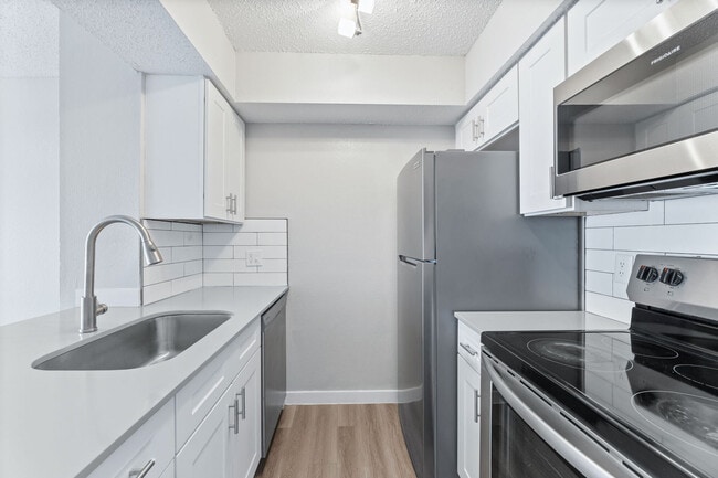 Photo - Junction at 7760