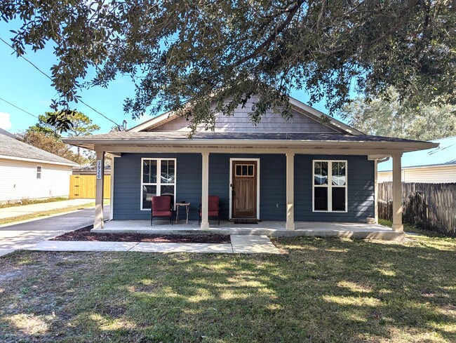 Photo - 1920 Esplanade St House