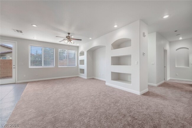 Photo - 536 Copper View St