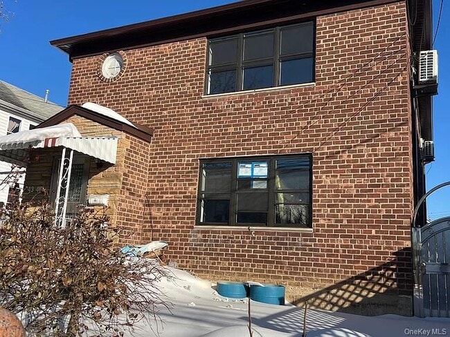 Building Photo - 43-47 163rd St Unit 2