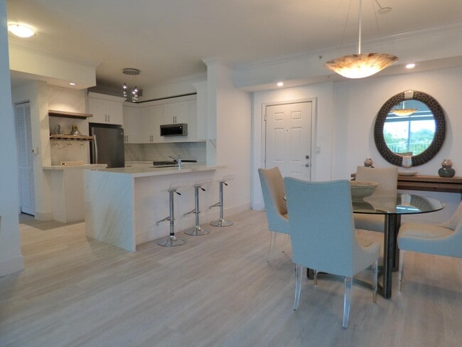 Photo - 802 W Windward Way Unit 303