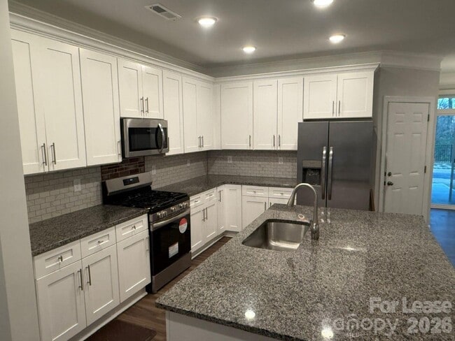 Photo - 5593 Stafford Rd