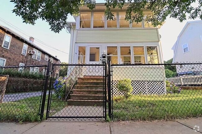 Building Photo - 33 Estabrook Rd Unit 33 Rental
