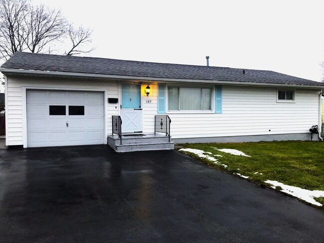 Building Photo - 105 Saslon Park Dr Rental
