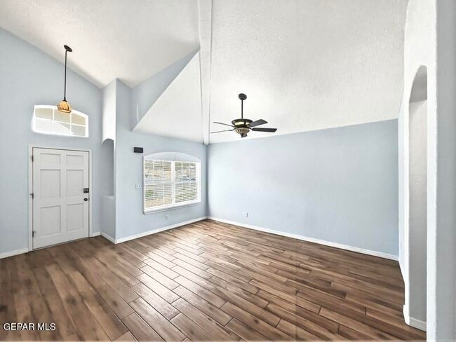 Photo - 10888 Loma Franklin Dr