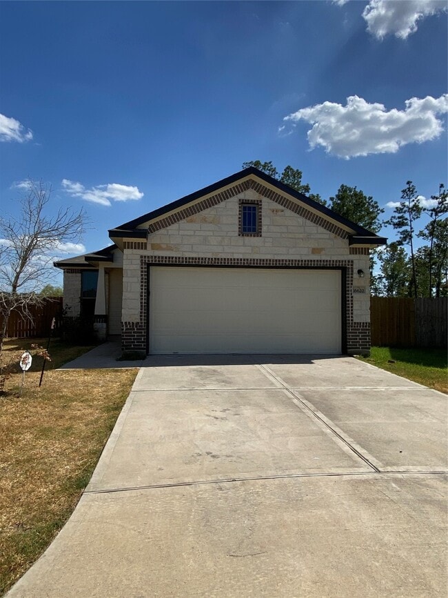 Building Photo - 16620 Merry Pines Dr Rental