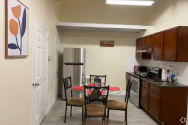 Building Photo - 763 S 13th St Unit 1st fl Rental