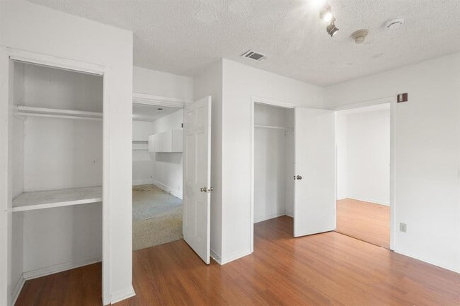 Photo - 4616 E Cesar Chavez St