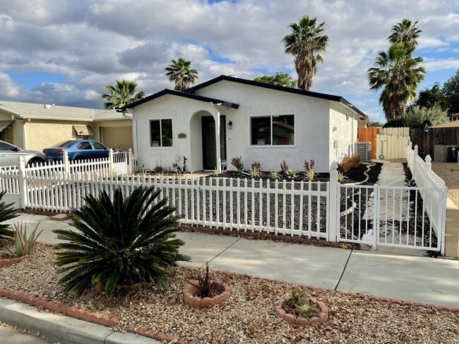 Photo - 1887 Cll Amargosa