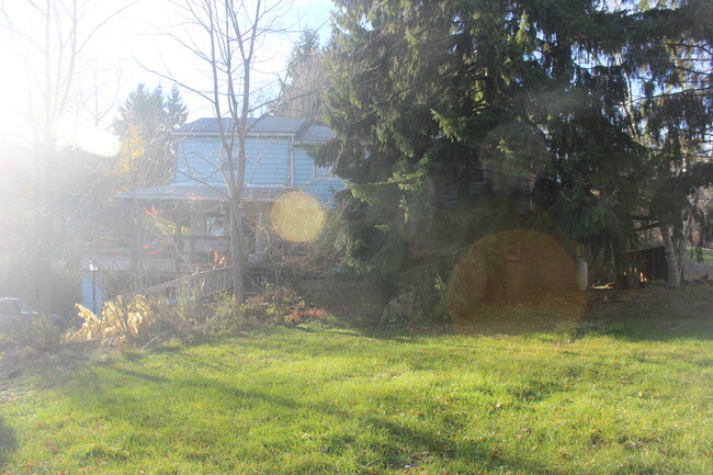 Photo - 1574 Coddington Rd House