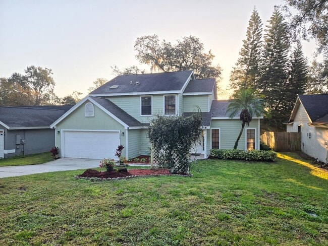 Photo - 1232 Woodridge Ct