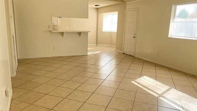 Photo - 6811 Winding Trace Dr