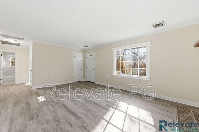 Photo - 6805 Lakeshore Dr