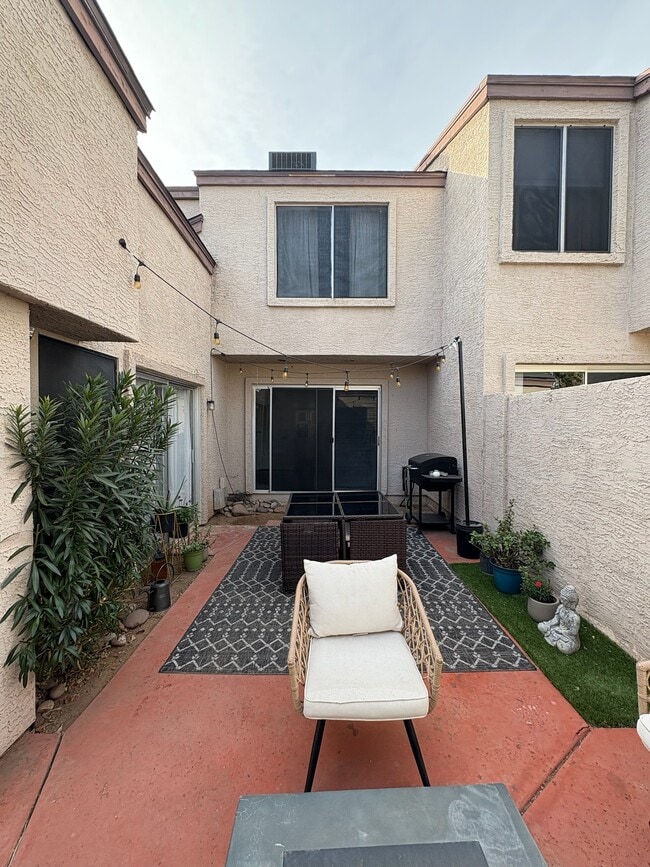 Patio connecting kitchen and living room