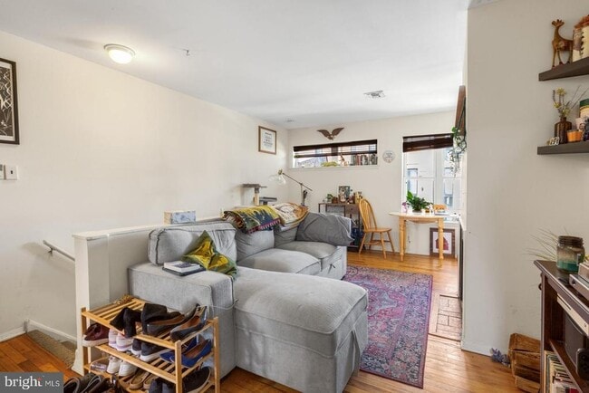 Building Photo - 711 S 5th St Unit 2