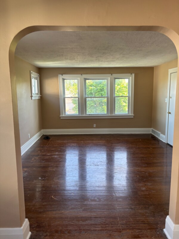 Photo - 346 Westgate Rd Unit Upper