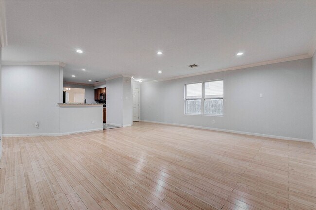 Photo - 10627 Ince Ln