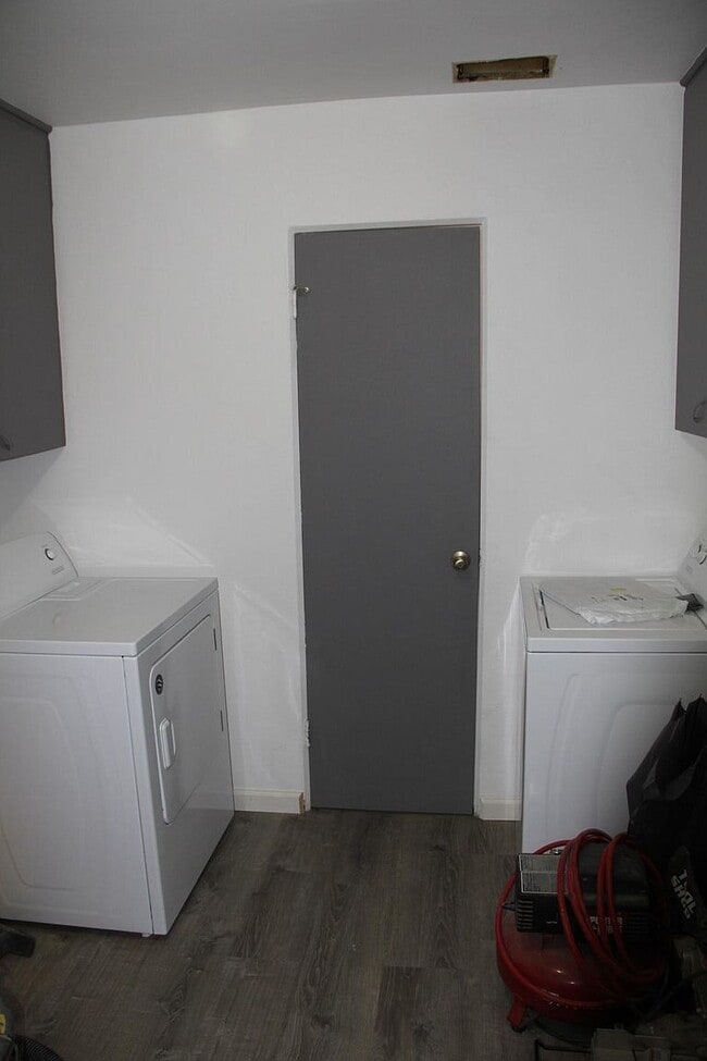 Photo - 1870 Gail Ct