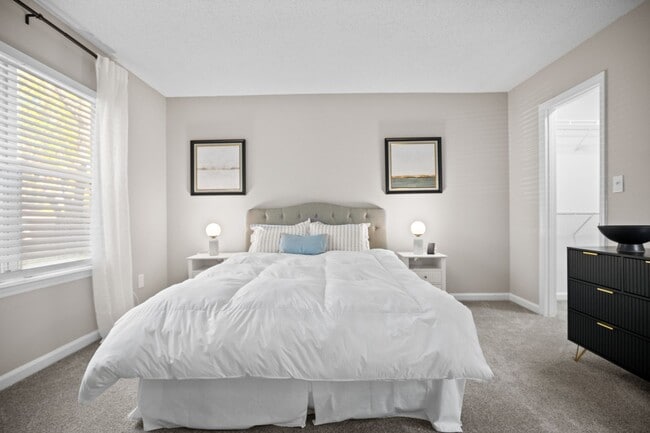 Northlake Apartments