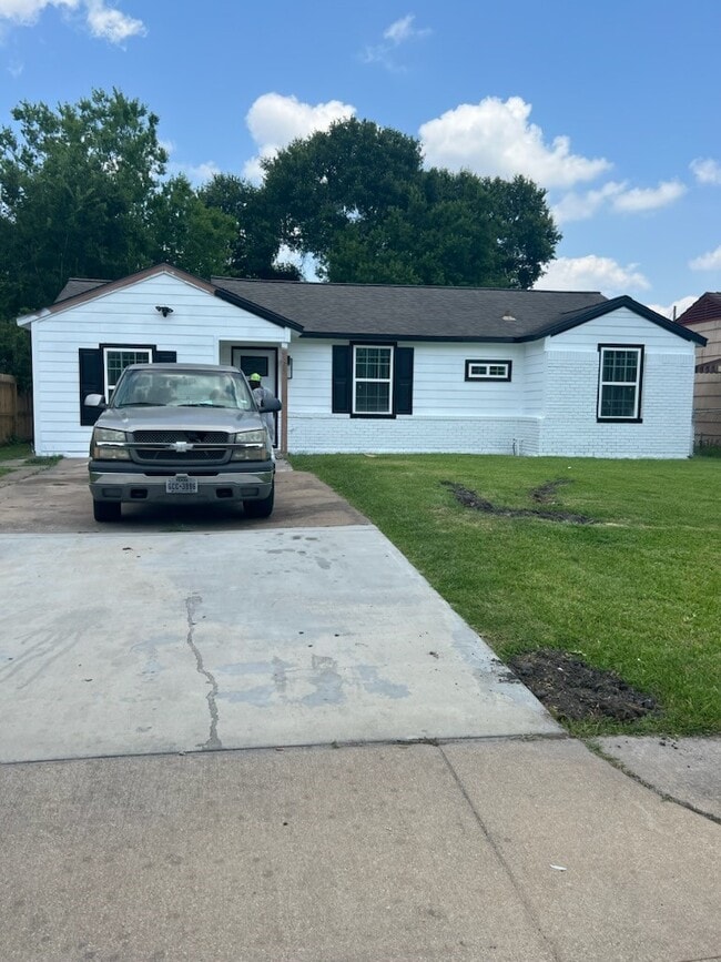 Photo - 10525 Fairland Dr