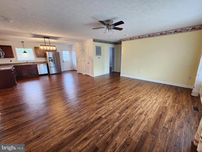 Photo - 227 Tather Dr
