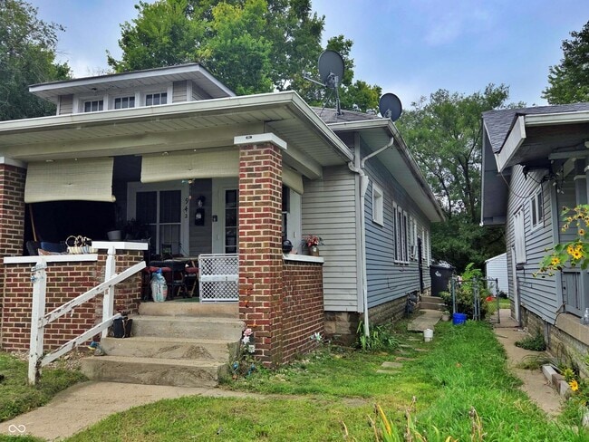 Photo - 942 N Bradley Ave