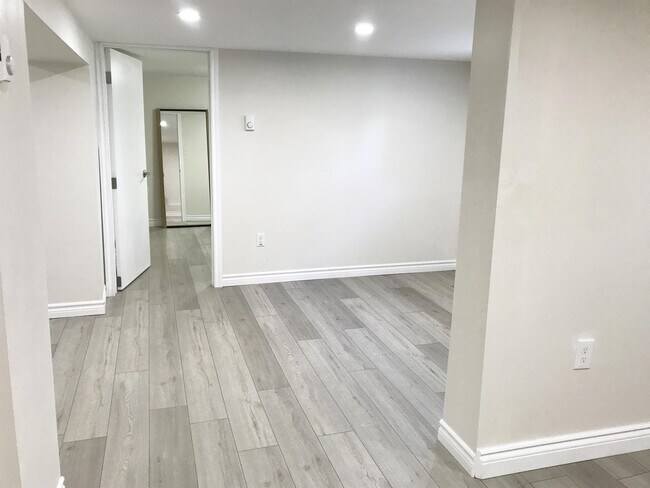 Photo - 509 George St Unit 3