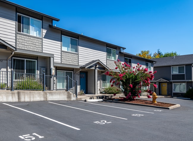 Drumwood McMinnville Townhomes