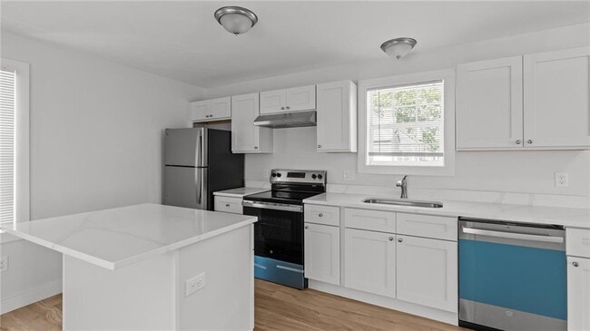 Photo - 2958 E Main Rd