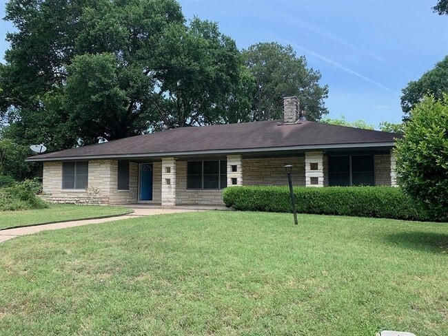 Photo - 1001 Washington St