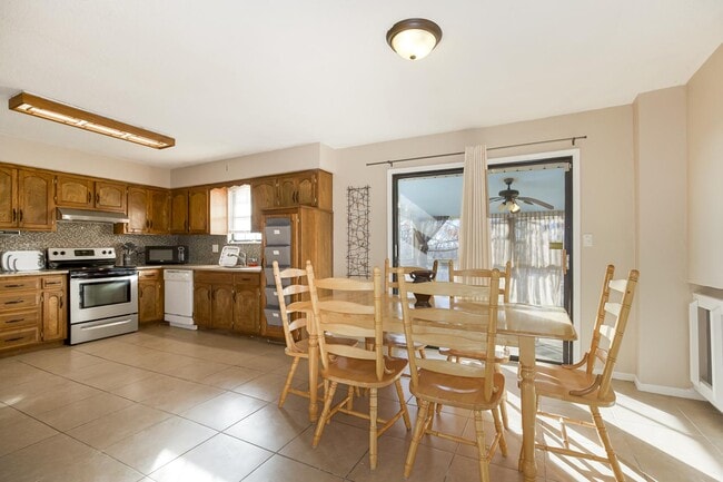 Photo - 4809 S Kendall Dr