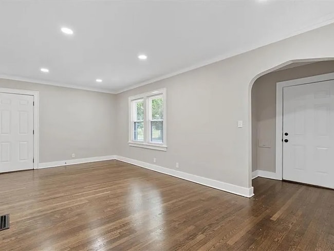 Photo - Stunning and Spacious 5BR 2BA Home in Kansas City