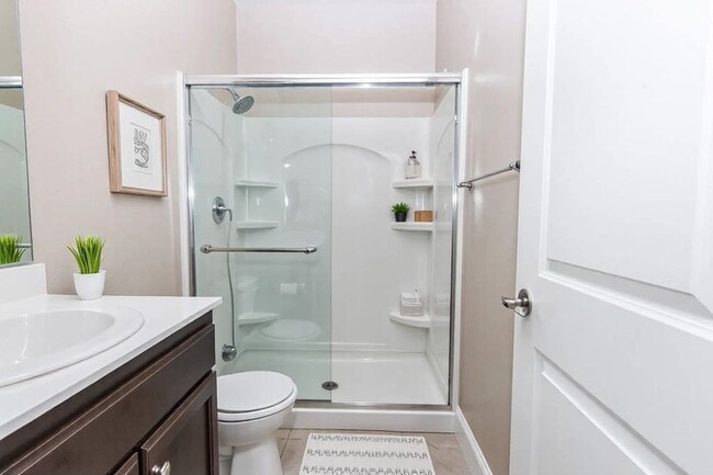 Photo - 967 Dainty Ave